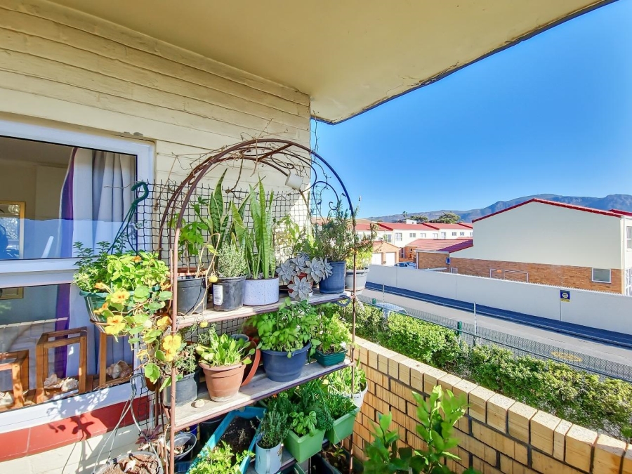 2 Bedroom Property for Sale in Bergvliet Western Cape